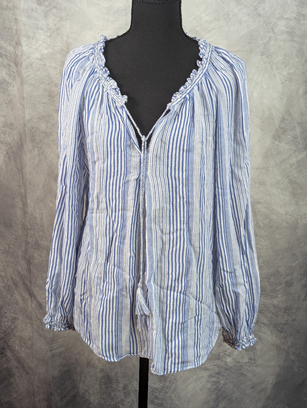 Women's Blue Striped Top Long Sleeve Size M Breezy